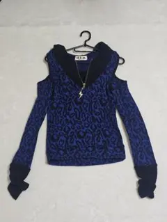 d.l.a. 青と黒のヒョウ柄オフショルダーセーター