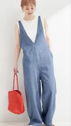 B.C STOCK Vネックデニムサロペットのサムネイル