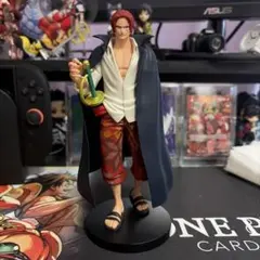 ワンピース THE 出航 シャンクス フィギュアのサムネイル