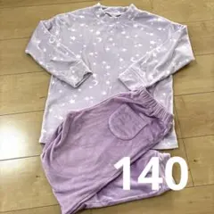 ユニクロ　フリース　星と月 プリント パジャマ 140