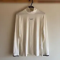 ロゴ入りホワイトハイネック長袖カットソー