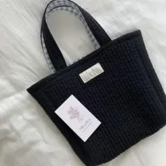 大人気　ヌビトートバッグ　黒　ブラック　グレーチェック　ゴールドタグ　無地