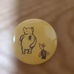 くまのプーさんとピグレット缶バッジ(ロンドンV＆A博物館)