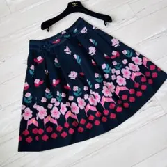 【美品】エムズグレイシー　フラワープリント フレアスカート ネイビー　リボン