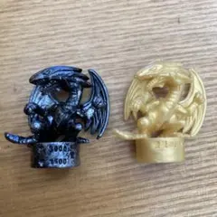 ブルーアイズホワイトドラゴン　黒 金 2体セット　遊戯王