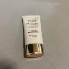 ダルバ　化粧下地　ピンク