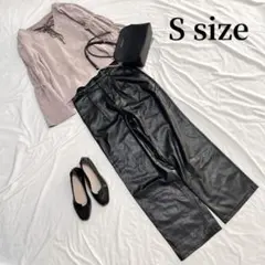 【コーデ売り】長袖レースアップトップス＋レザーパンツ　Sサイズ相当　まとめ売り