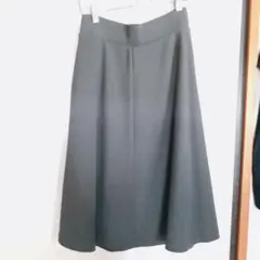 ユニクロ スカート 　ミディスカート　　ダークグリーン