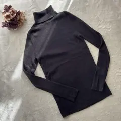 良品☆ユニクロ【L】ウール100% 薄手 リブニット 黒／タートルネックセーター