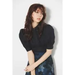 rienda ボタンダウンコルセットシャツ ブラックのサムネイル