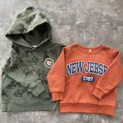 恐竜柄フード付きトレーナーとNEW JERSEYトレーナーセット