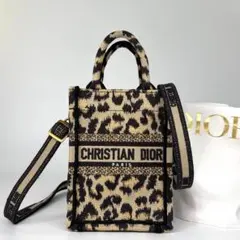 新品未使用 Dior クリスチャンディオール ブックトート ショルダーバッグのサムネイル