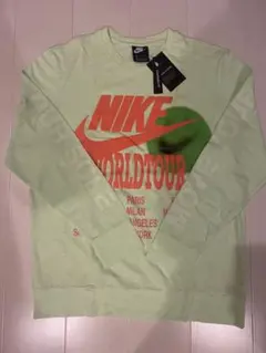 NIKE ナイキ　ワールドツアーグラフィック長袖カットソー【新品未使用タグ付き】