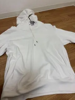 ホワイト フード付きパーカー