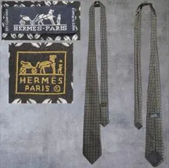 90s HERMES エルメス ネクタイ 総柄 植物 フランス製 シルクのサムネイル