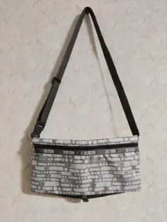 Item thumbnail for item 6e91b267-5f6e-4919-97d5-61b8cbe0483b