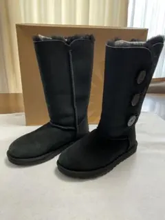 UGG アグ Bailey Button トリプレット ムートンブーツ 22