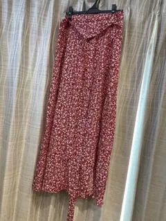 SHEIN 花柄ロングラップスカート レッドのサムネイル