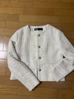 ZARA ツイード ノーカラージャケット ホワイトのサムネイル