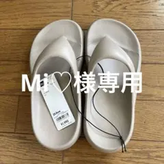 【新品未使用】GU コンフィートングサンダル 23.0cmのサムネイル