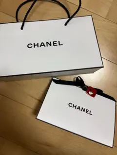 CHANEL シャネル ショッパー 紙袋 2026ハートチャーム付き