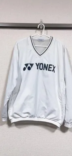 YONEX ホワイト Vネック ウォームアップウェア