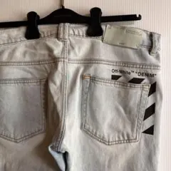 完売品Off-White straight denim ライトブルー　31のサムネイル