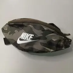 NIKEショルダーバッグ、カモフラージュ ボディバッグ