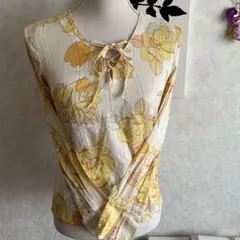 カットソーのサムネイル