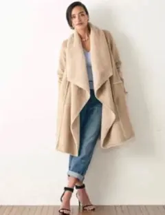 ドロシーズ ムートンボアコート ベージュ　Mのサムネイル