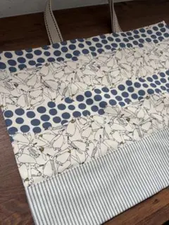 ハンドメイド　レッスンバッグ　絵本バッグ　ペンギン　くすみ色