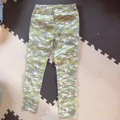 スキニーパンツ 迷彩柄パンツ