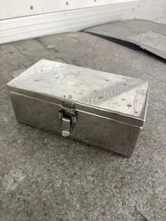 アルミ削り出し！自作エフェクター用ボックス アルミ削り出し！自作エフェクター用ボックス - メルカリ