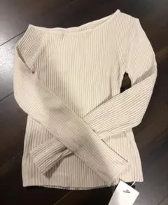 リブ編み ベージュ ワンオフショルダー 長袖セーター