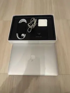 ジャンク品⭐︎Apple MacBook 本体 付属付き