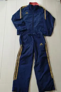 adidas ネイビー ゴールドストライプ ウインドブレーカー　セットアップ
