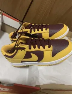 新品未使用NIKE DUNK LOW イエロー ブラウン スニーカーのサムネイル