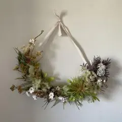アンティーク紫陽花のシックな流れのあるリース スモークツリー クラス