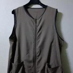 ブラウン ジッパーベスト ポケット付き　タグ無し