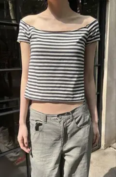 Brandy Melville ストライプトップス　完売品のサムネイル