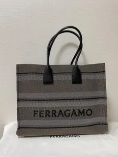 FERRAGAMO トートバッグ