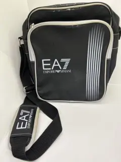 EMPORIO ARMANI EA7 ショルダーバッグ　斜めがけ　前面ロゴ