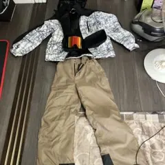 スキーウェア 上下セット メンズ Sサイズ ゴーグル付のサムネイル