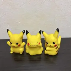 ポケモンキッズ　指人形　ピカチュウ　へんがお