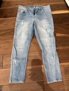 ライトブルー スキニージーンズ ダメージ加工