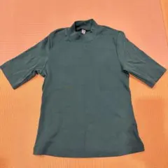 UNIQLO グリーン ハイネック Tシャツ M
