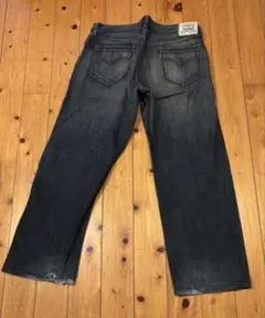 Levi's 553