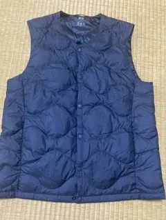 ゴ*ス様 ユニクロ　ウルトラライトダウン　ベスト　ウェーブキルト　ネイビー　メン