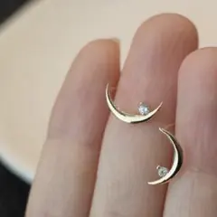 月 ピアス 高級感 上品 三日月 ゴールド アクセサリー 両耳セット