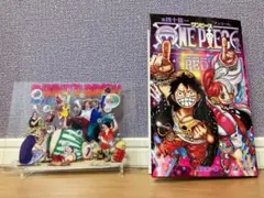 ワンピース　映画　アクリルスタンドと冊子